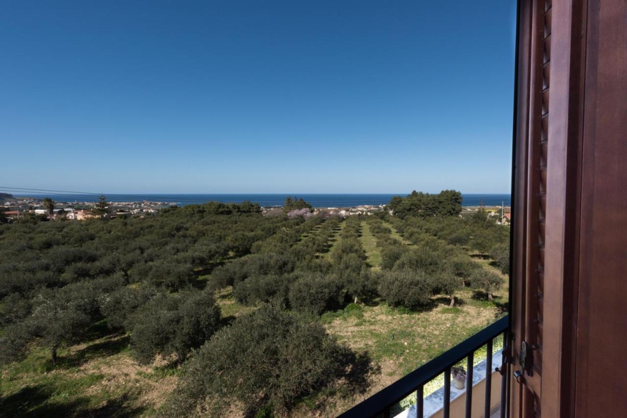 Casale Belvedere Vista Mare Вальдериче Экстерьер фото